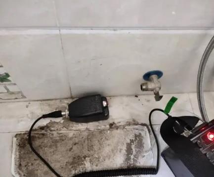 城关屋顶漏水维修公司分享下卫生间漏水的危害及解决方法